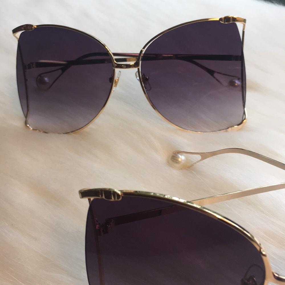 2 for $30 Oversized Butterfly Pearl Sunglasses - Picture 3 of 8